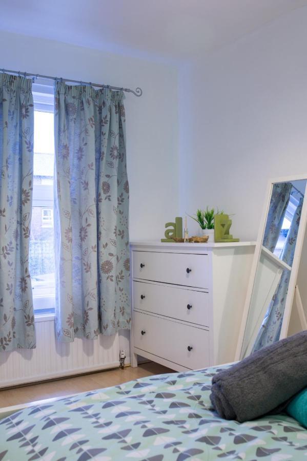 Exclusive Offers L Last-Minute Specials L Parking Free L Double Bed House L Uk L Gaming Room L Komfy 3 Bedroom Cottage With Riverview L Perfect For Short Or Long Stays Reading Exterior photo